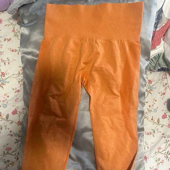 NVGTN CONTOUR SEAMLESS LEGGINGS - Picture 3 of 4